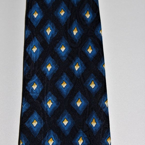 3/$30 Men's Ties Made in Canada - Picture 3 of 11